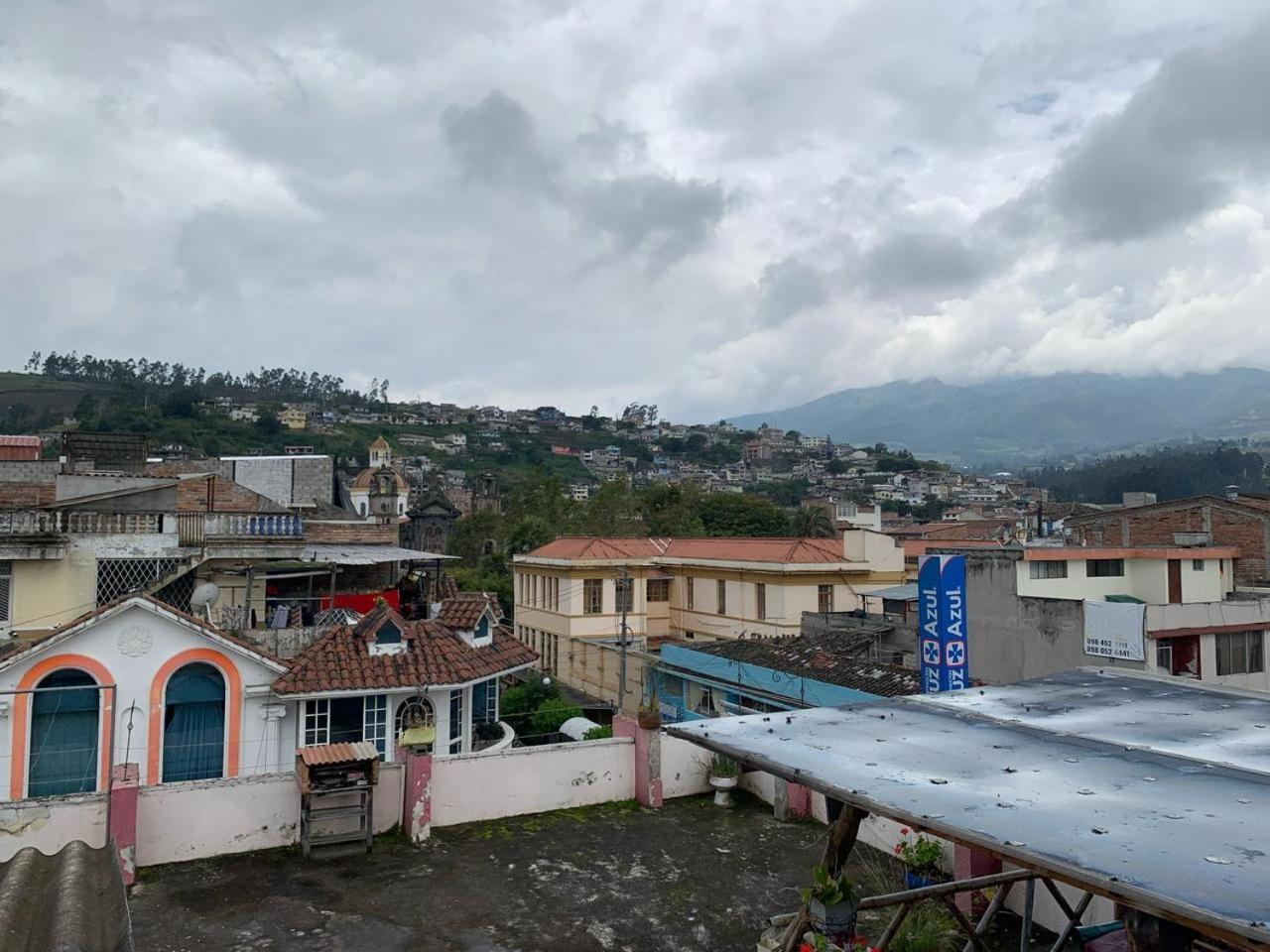 Flying Donkey Bed & Breakfast Otavalo Exterior photo